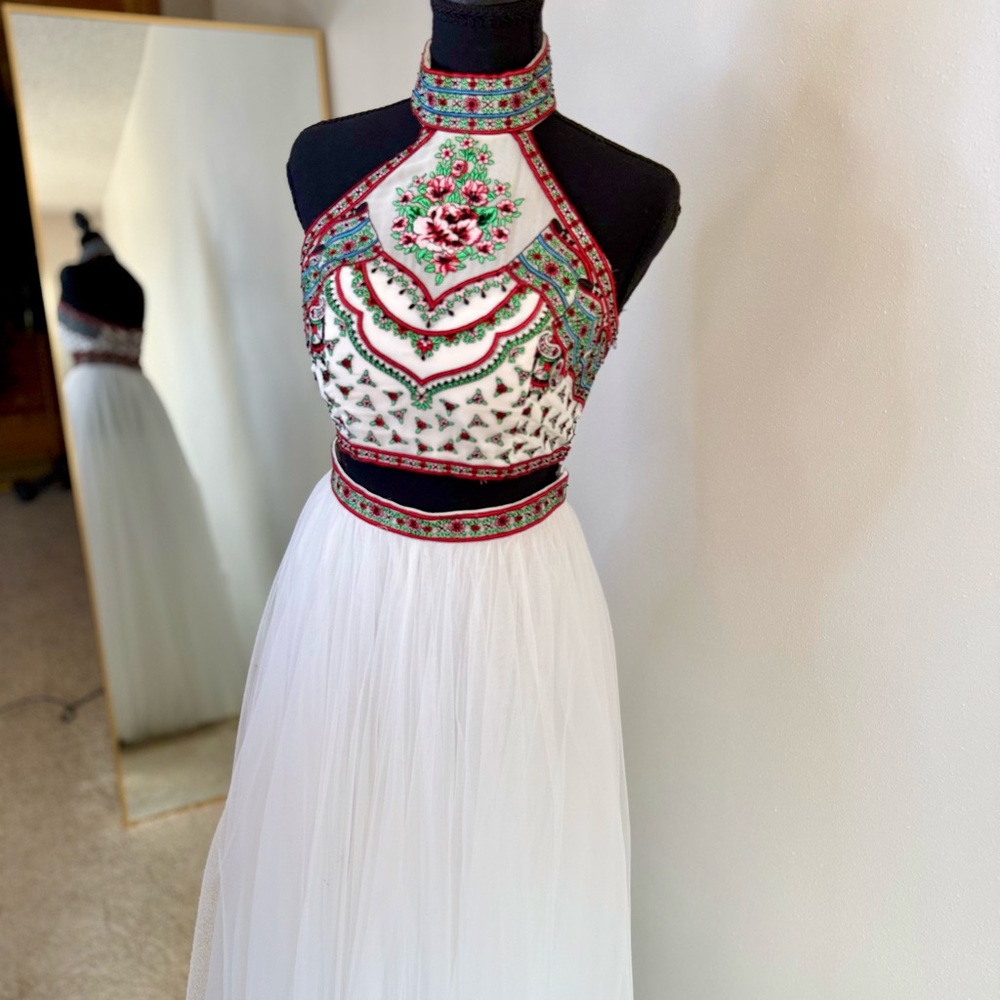 Sherri Hill 72171 Beaded Halter Ball Gown Prom Dress White Size 4 - Picture 3 of 15